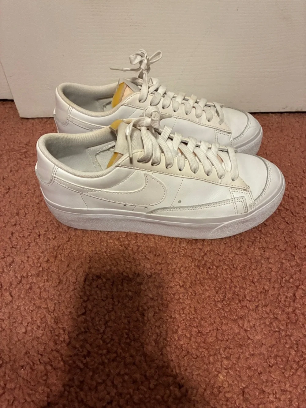 Nike WoMen’s White Sneakers